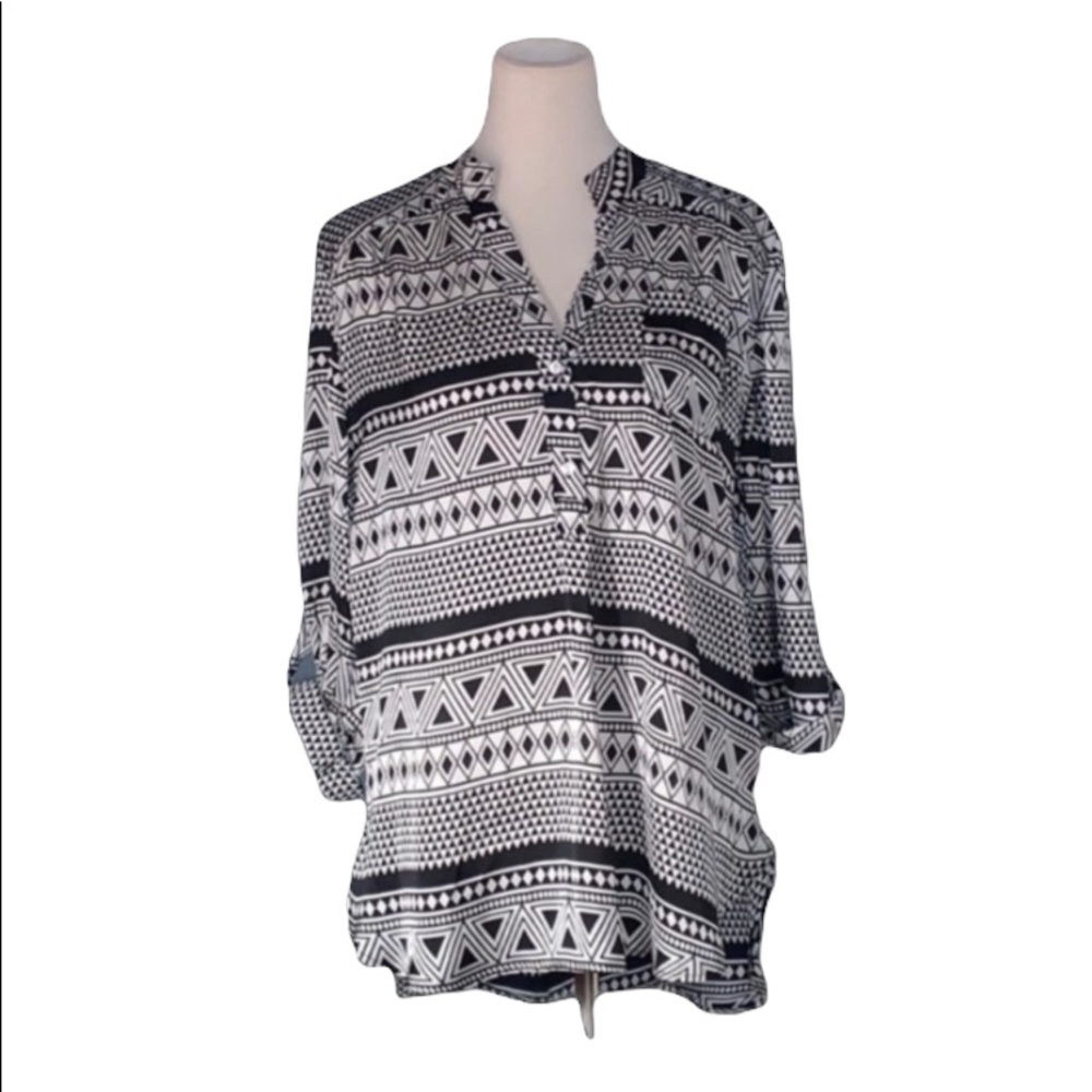 Nikkies Threads geometric print half button high low top